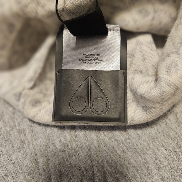 NWT Moose knuckle monogram toque - Picture 5 of 10